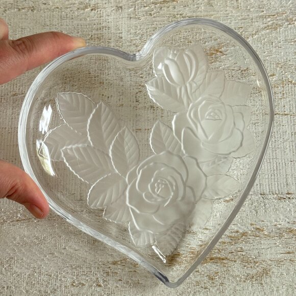 Vintage Clear Glass Heart Shaped Trinket Dish with Embossed Flower Design - Picture 8 of 9